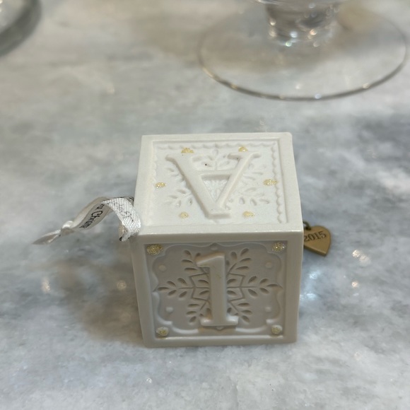 Hallmark Keepsake Baby’s Forst Christmas 2015 - Picture 9 of 11